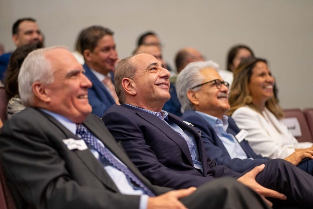 Ficohsa, socio estratégico en la misión educativa de INCAE